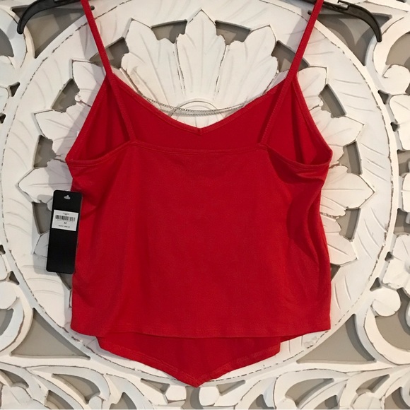 NWT bebe red sequin top w/draping chain across chest Sz M - Picture 6 of 7